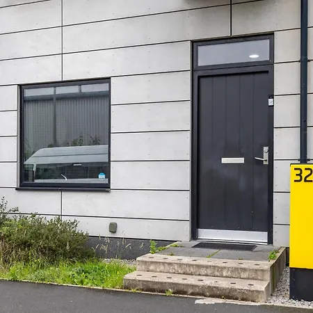 شقة Large Townhouse 5 Beds With Two Parking Spaces - Centre