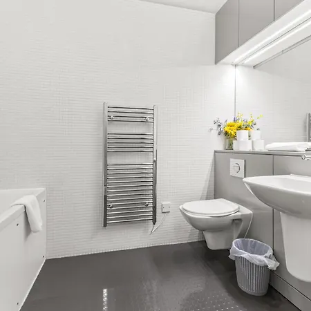 Holiday home Large Townhouse 5 Beds With Two Parking Spaces - Centre