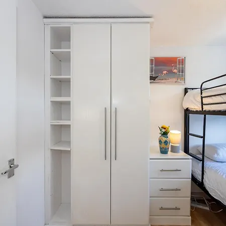 아파트 Serenity House