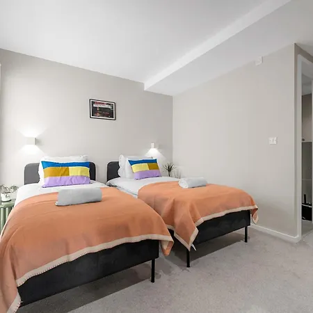 Skyline In *