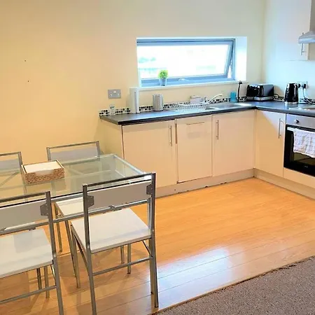 Mosh Hulme Apartmán 4*