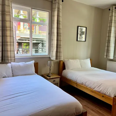 New Union Adults Only בית הארחה