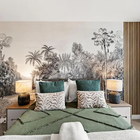 The Artist Abode In - Parking Apartman