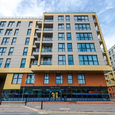 Apartment Charming Salford, Staycation, Wifi, Sleeps 5 Manchester