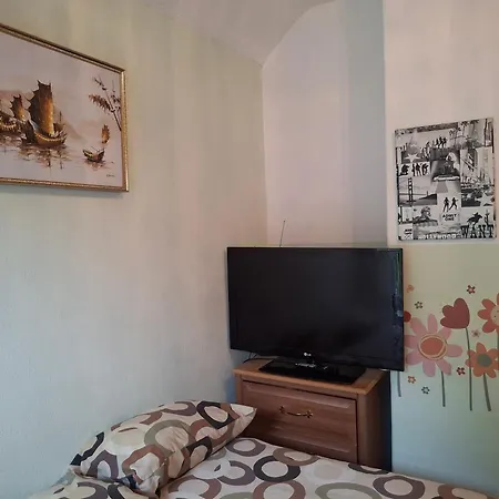 Bella Thorpe * Manchester