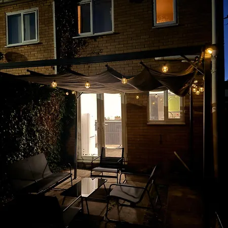 House In Manchester Mvs Snug Urban… - 21193 Casa de Férias