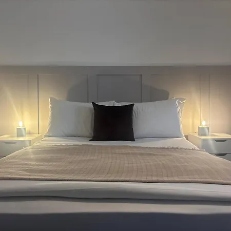 Deluxe Double Parking Апартаменты *