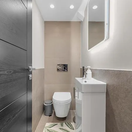 Luxury 5 Star Didsbury By Superhost