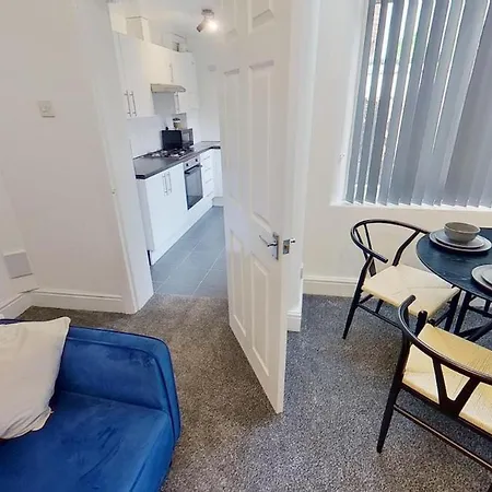2br-nearcitycentre-wifi-parking-garden Ferienhaus Manchester