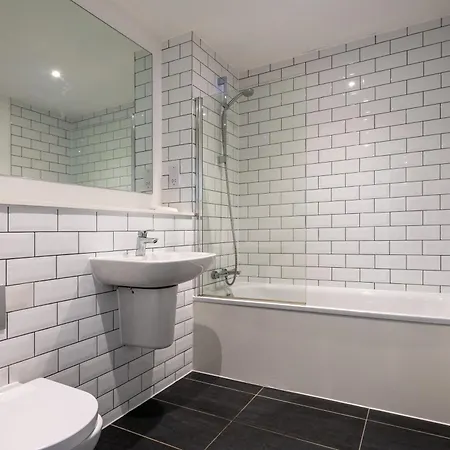 2-bed Flat In Sports Hub - Walk To Mufc & Cricket Daire Manchester