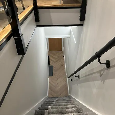 アパート Short Walk To Coop Live And Etihad Stadium *