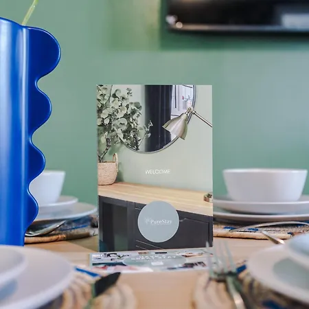 Stunning House By Purestay - 8 Beds With Free Parking