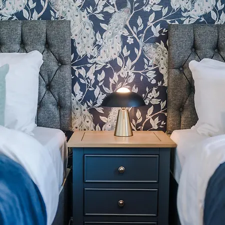 Stunning House By Purestay - 8 Beds With Free Parking * Manchester