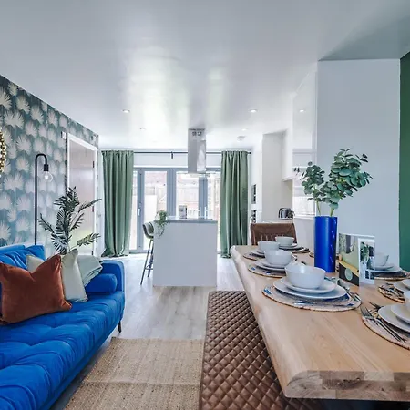 Stunning House By Purestay - 8 Beds With Free Parking * Manchester