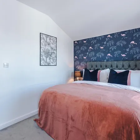 Stunning House By Purestay - 8 Beds With Free Parking * Manchester