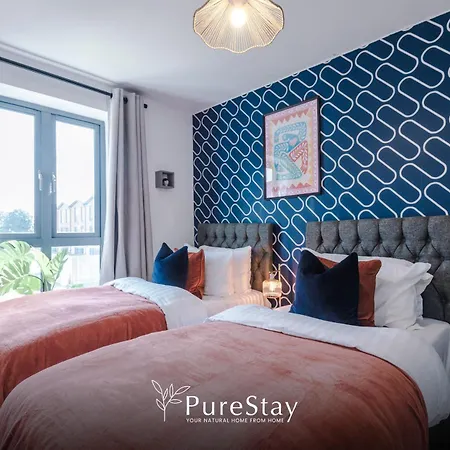 Stunning House By Purestay - 8 Beds With Free Parking