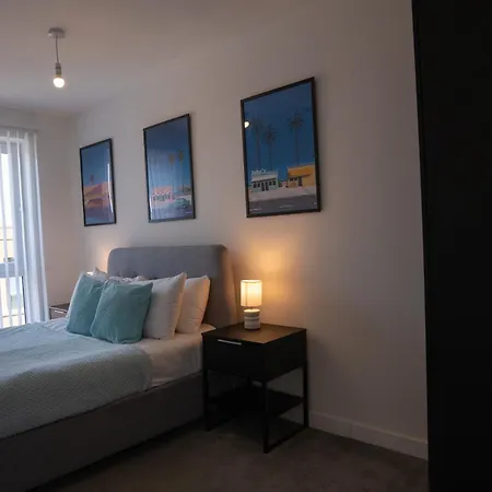 Luxury 2 Bed Penthouse Large Balcony Apartament Manchester