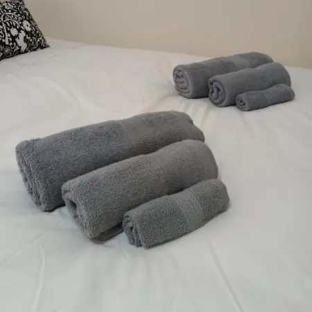 In 6 Minutes Drive To Victoria Station Homestay