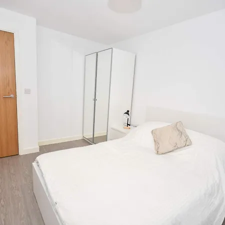 Spacious & Contemporary 1bed * Manchester