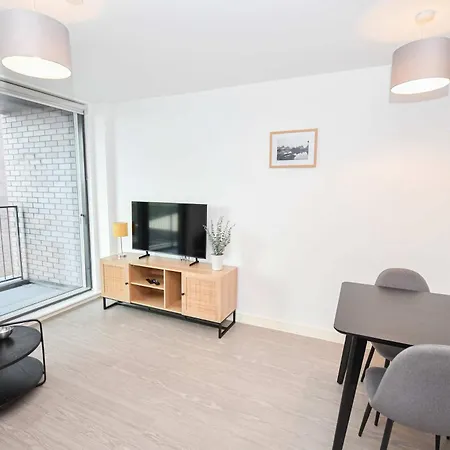 Spacious & Contemporary 1bed