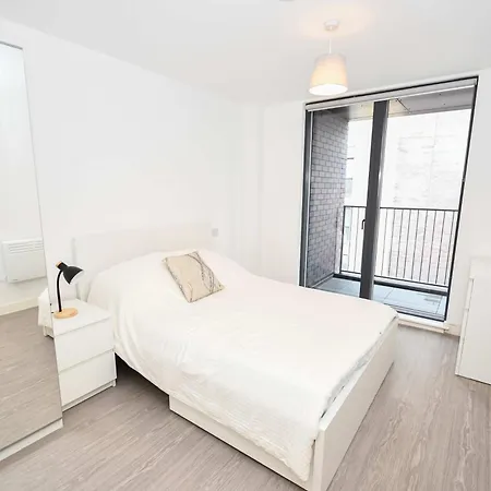 Spacious & Contemporary 1bed