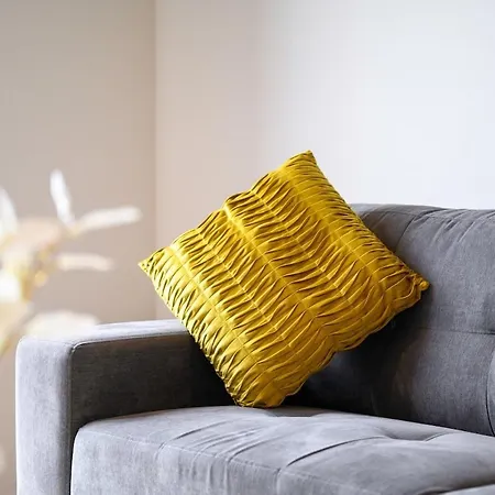 Modern Stylish Apartment *