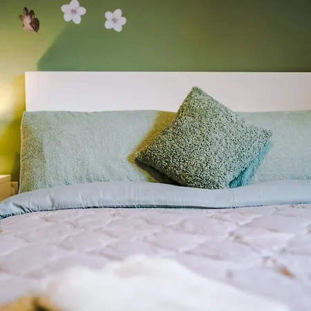 Stylish 2-bed Apartment, Sleeps 6, Free Parking Apartment *