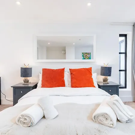 2 Bedroom, 2 Bathroom Apartment, Close To Mcr Centre * Manchester