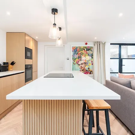 2 Bedroom, 2 Bathroom Apartment, Close To Mcr Centre Appartement *