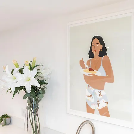 2 Bedroom, 2 Bathroom Apartment, Close To Mcr Centre