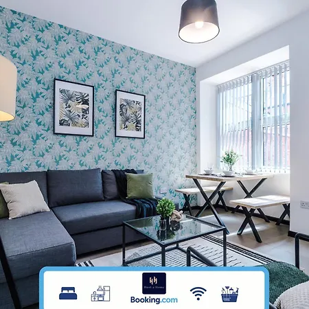 Large 4br House, Sleeps 8, Parking, Full Kitchen, Ideal For Groups, Family, Contractors בית נופש *