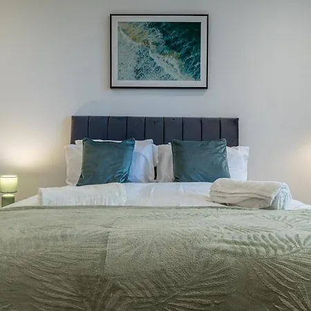 Centre, Ao Arena , With Gym