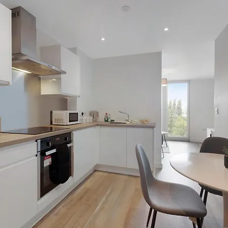 New 2br In Kinetic, Talbot Road Манчестер