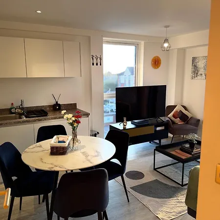 Apartment Mcr 1br Getaway With Rooftop Access & Prime Location Manchester