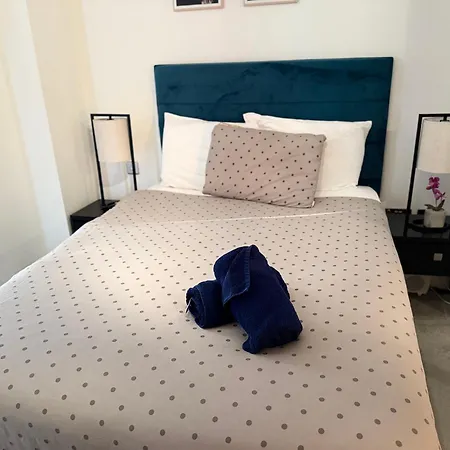 Mcr 1br Getaway With Rooftop Access & Prime Location *