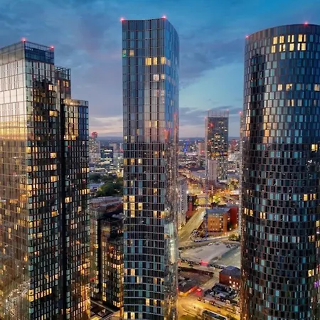 Apartman Modern 2 Bed Penthouse With Stunning Views In Center *