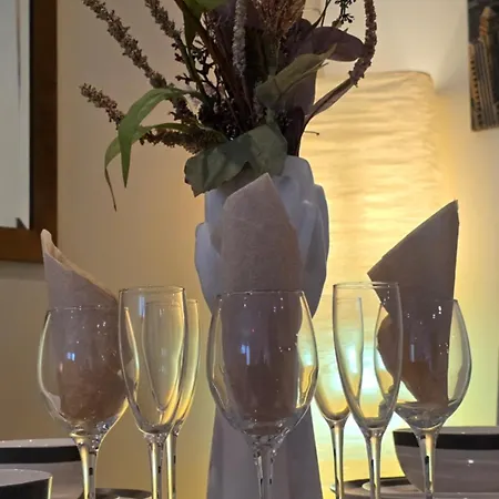 Elegant 2bd & 2ba Centre Luxury With View Lejlighed *