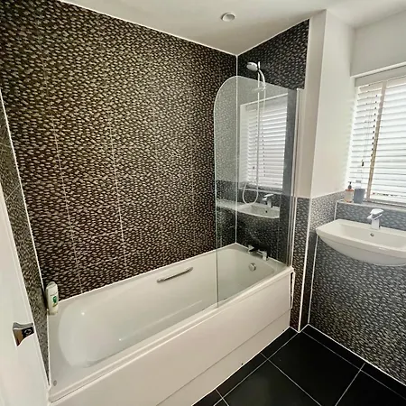 Casa vacanze 3br-sleeps 6 -walk To Etihad & Ao Arena