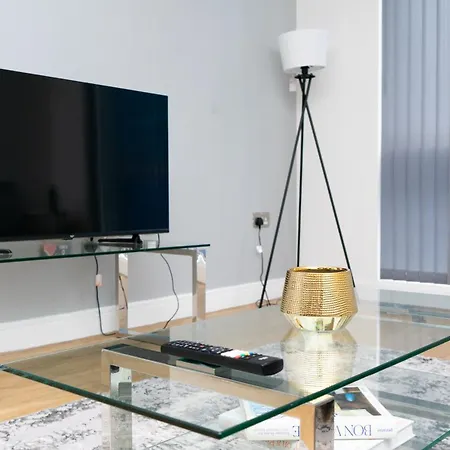 شقة Elegant 1-bed By Victoria Stn & Ao Arena-sleeps 4