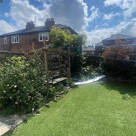 Private Garden * Manchester