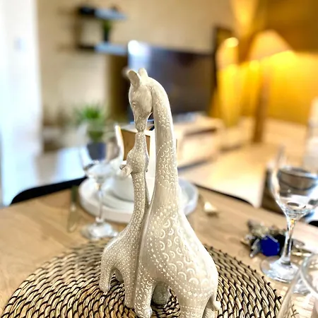 Safari 2 Bedroom Condo With Free Secure Parking מנצ'סטר