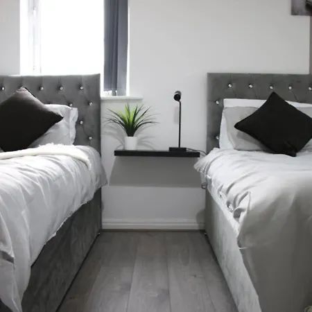Group Sleeps 7 Contractors And Family Semesterbostad *