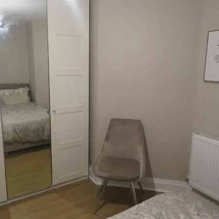Kosher Flat In The Heart Of Salford Surounded With Beautiful Parkss شقة *