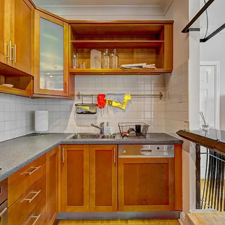 Spacious Penthouse Pass The Keys Апартаменты