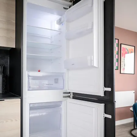 Skyline Old Trafford Flat By Superhost