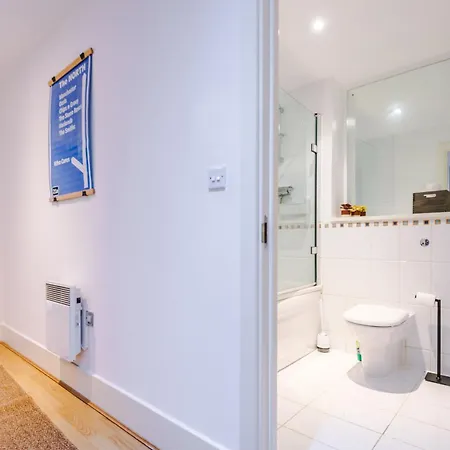 Converted Mill, Stylish In Castlefield