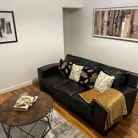 דירה Affordable 2 Bedroom Close To Coop Live And Etihad Stadium *