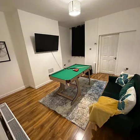 Affordable 2 Bedroom Close To Coop Live And Etihad Stadium Апартаменты Манчестер