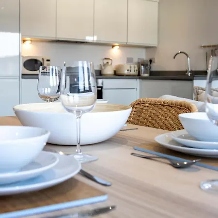 Lägenhet Zeni Alexandra Rise Two Bed Flat *