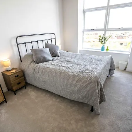 Stunning 2 Bed Near Etihad * Manchester